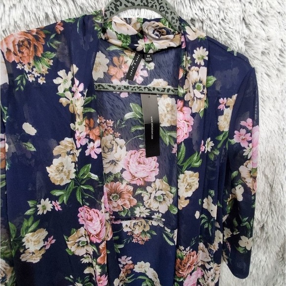 Gorgeous floral kimono coverup‎ cardigan plus - Picture 3 of 7